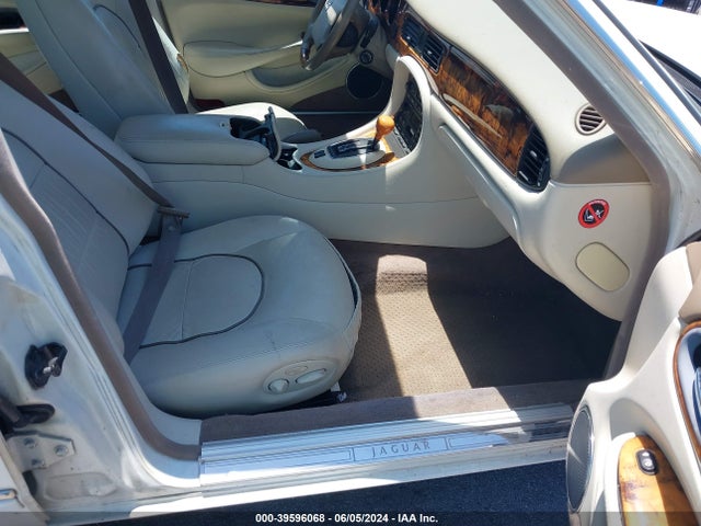1998 JAGUAR XJ8 SAJKX6243WC841262 Photo 4