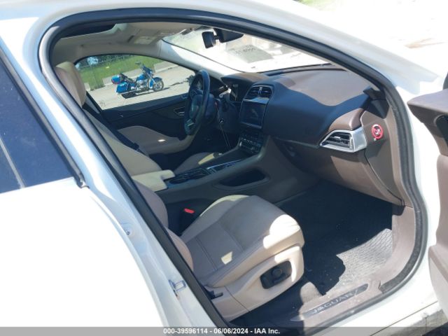SADCK2BV7HA890017 Jaguar F-pace 35t Prestige
