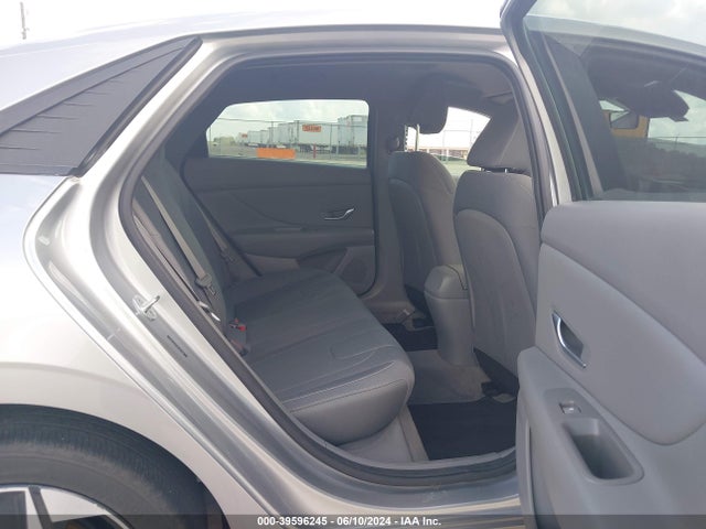 Hyundai ELANTRA SEL 2023 5NPLS4AG8PH093308 Image 8
