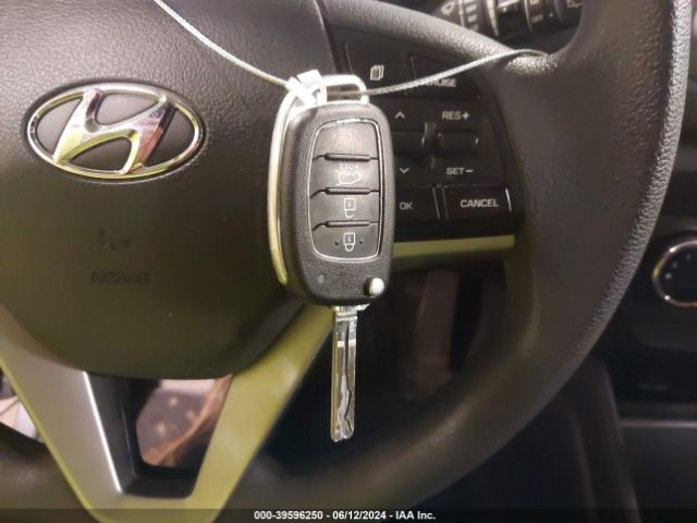KM8J3CA48JU826020 Hyundai TUCSON SEL