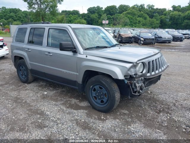 1C4NJPBB8GD755006 auction archive image