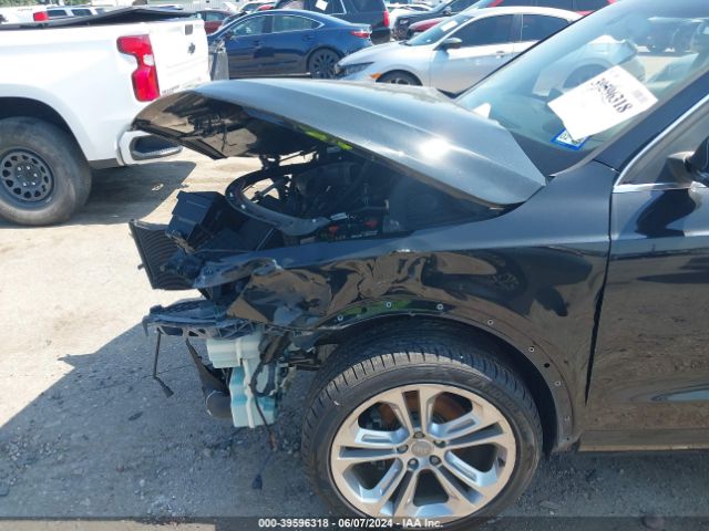 WA1GFCFS8FR000687 Audi Q3 2.0t Premium Plus