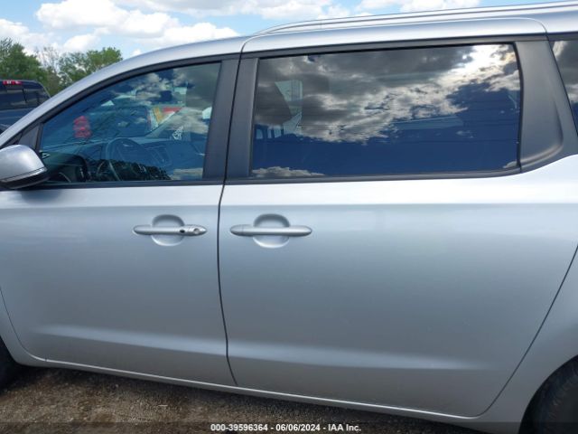 KNDMB5C14J6350789 KIA SEDONA LX
