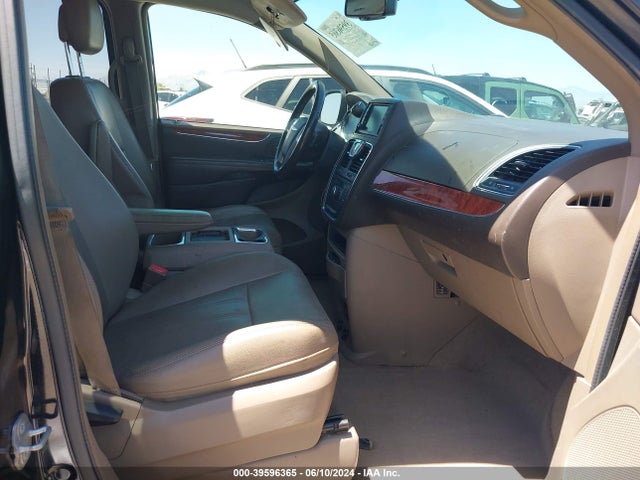 2C4RC1BG9ER271263 Chrysler Town & Country Touring