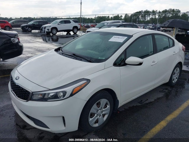 KIA FORTE LX 2017 3KPFK4A79HE119806 Image 2