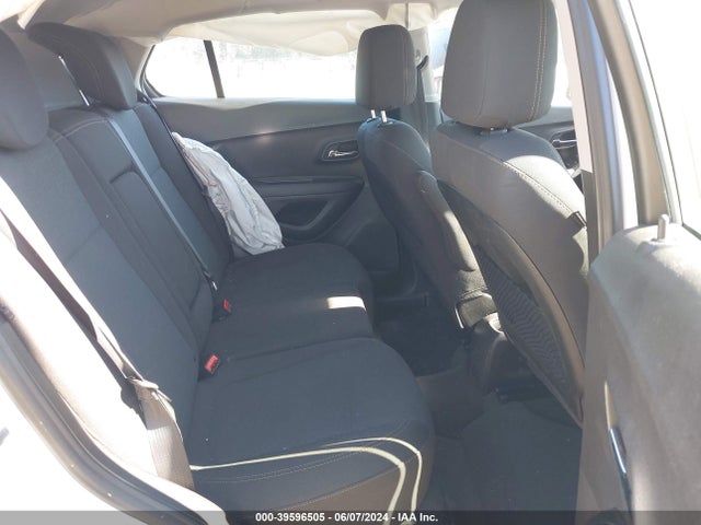 Chevrolet TRAX LS 2019 3GNCJKSBXKL322601 Image 8