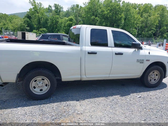 1C6RR7FT4NS199807 RAM 1500 Classic Tradesman Quad Cab 4x4 6'4 Box