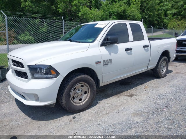 1C6RR7FT4NS199807 RAM 1500 Classic Tradesman Quad Cab 4x4 6'4 Box