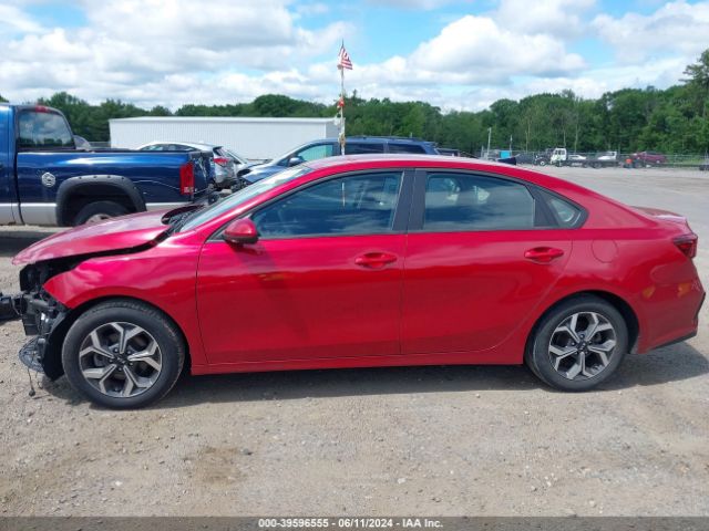 3KPF24AD8LE160944 KIA Forte Lxs