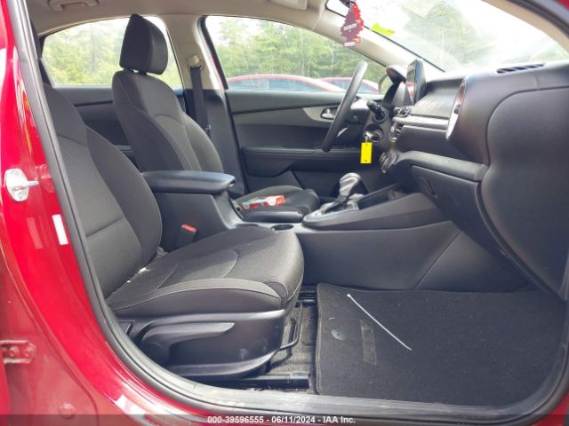 3KPF24AD8LE160944 KIA Forte Lxs