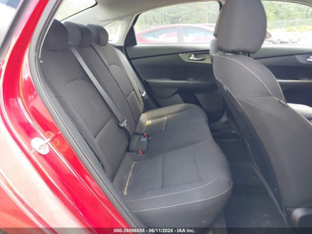 3KPF24AD8LE160944 KIA Forte Lxs