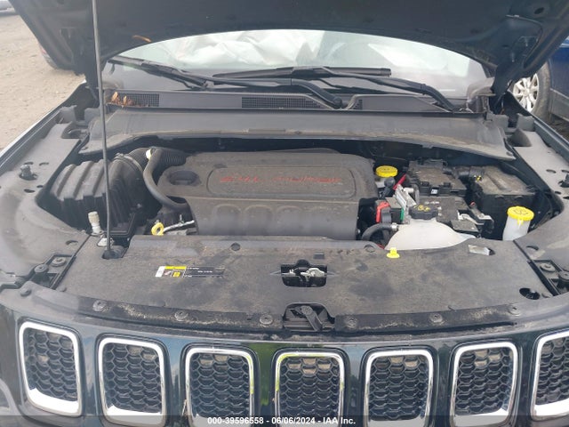 3C4NJCCB7JT369010 Jeep Compass Limited Fwd