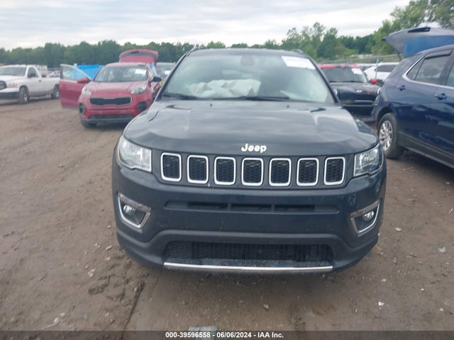 3C4NJCCB7JT369010 Jeep Compass Limited Fwd