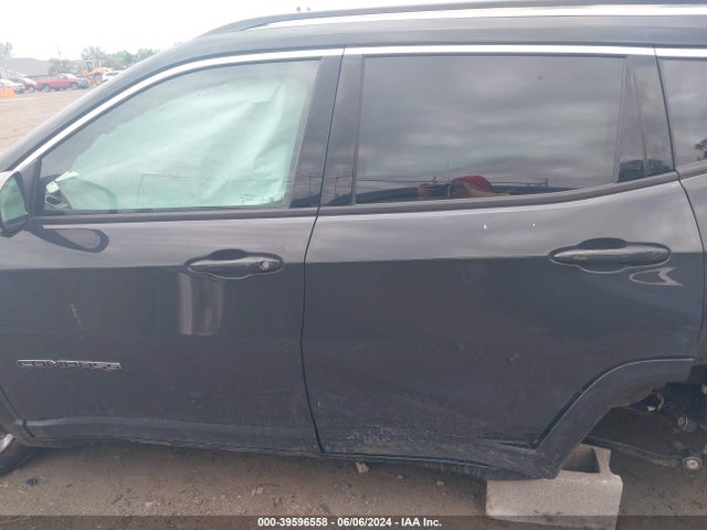 3C4NJCCB7JT369010 Jeep Compass Limited Fwd