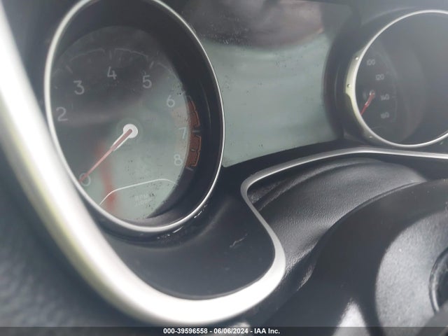 3C4NJCCB7JT369010 Jeep Compass Limited Fwd