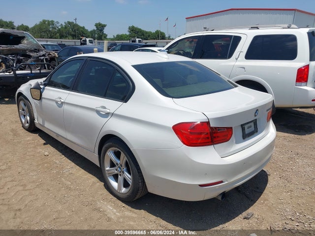 BMW 320i 2015 WBA3B1G52FNT02297 Image 3