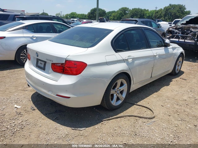 BMW 320i 2015 WBA3B1G52FNT02297 Image 4
