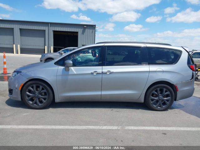 2C4RC1EG6JR165231 Chrysler Pacifica Touring L Plus