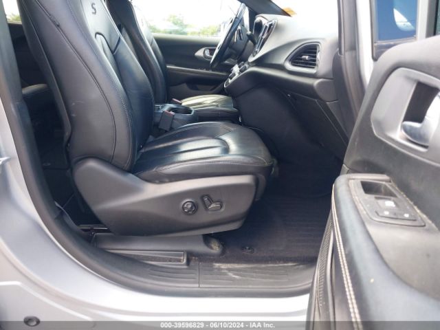 2C4RC1EG6JR165231 Chrysler Pacifica Touring L Plus