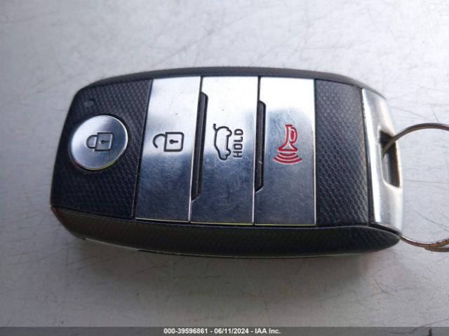 5XYPKDA57GG141209 KIA Sorento 3.3l Sxl