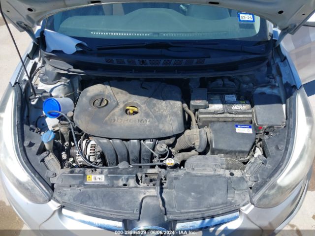 KMHDH4AE2FU266662 Hyundai ELANTRA SE