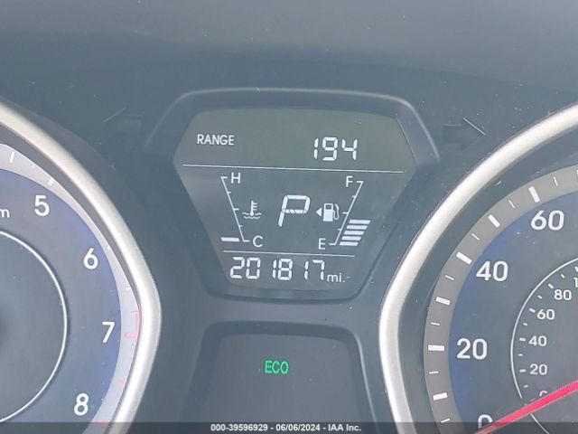 KMHDH4AE2FU266662 Hyundai ELANTRA SE