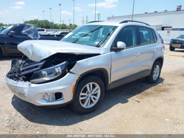 WVGAV7AX8FW523567 Volkswagen TIGUAN S