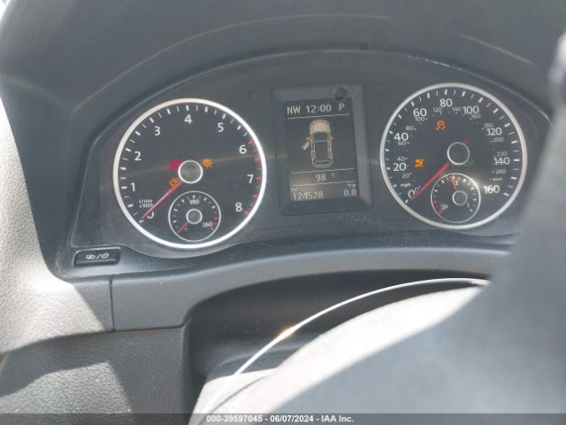 WVGAV7AX8FW523567 Volkswagen TIGUAN S