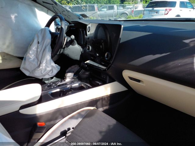 2T2GGCEZ3RC046231 Lexus Nx 350 Premium