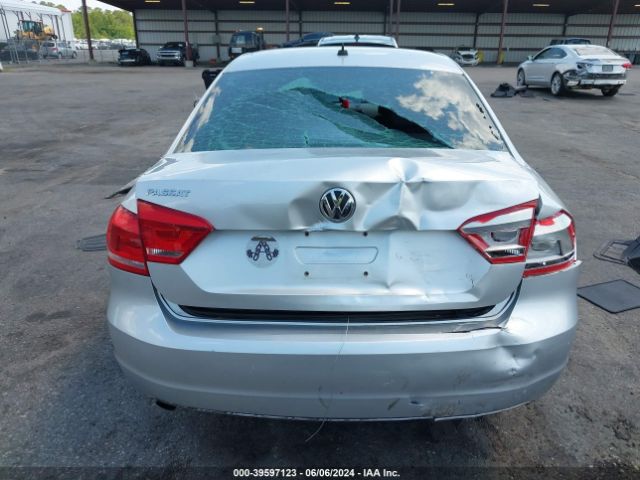 1VWAP7A30EC011889 Volkswagen Passat 2.5l S