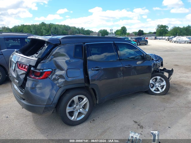 Jeep Compass Latitude 4x4 2024 3C4NJDBN2RT586140 Image 4
