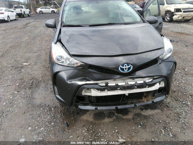 Toyota Prius V Four 2017 JTDZN3EU6HJ064085 Image 6