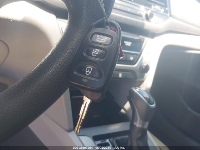 5NPD74LF8HH099993 Hyundai ELANTRA SE