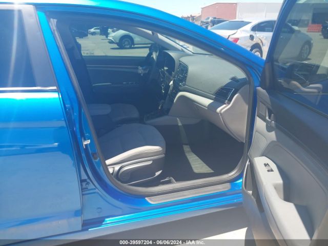 5NPD74LF8HH099993 Hyundai ELANTRA SE