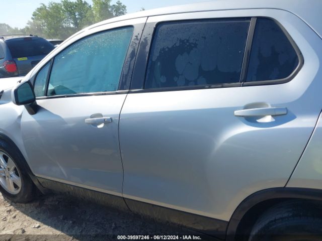 3GNCJKSB6KL391723 Chevrolet TRAX LS
