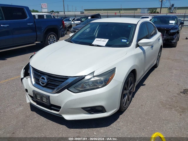 Nissan Altima 2.5 Sr 2018 1N4AL3AP1JC179597 Image 2