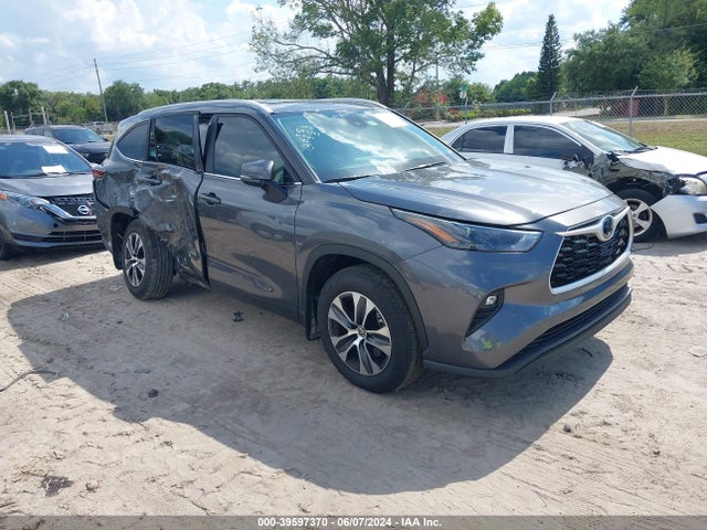 Toyota Highlander Xle 2024 5TDKDRAH7RS052872 Image 1