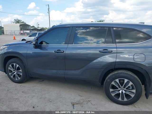 Toyota Highlander Xle 2024 5TDKDRAH7RS052872 Image 14