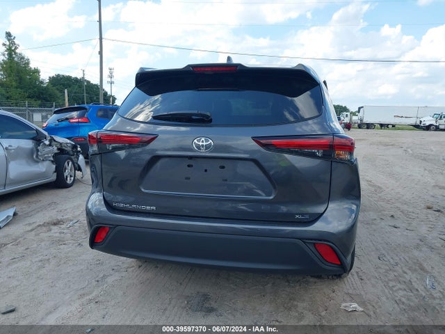 Toyota Highlander Xle 2024 5TDKDRAH7RS052872 Image 16