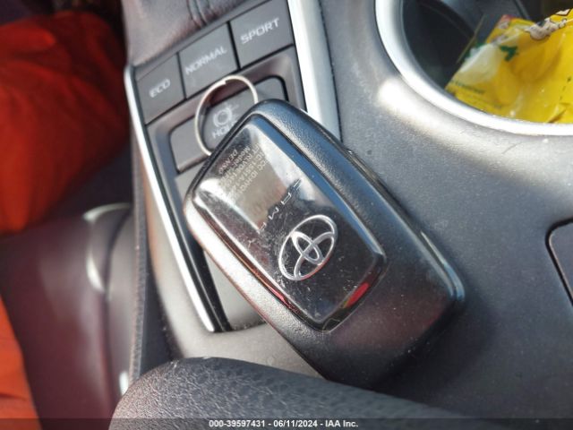 4T1F11AK6MU540105 Toyota CAMRY XLE