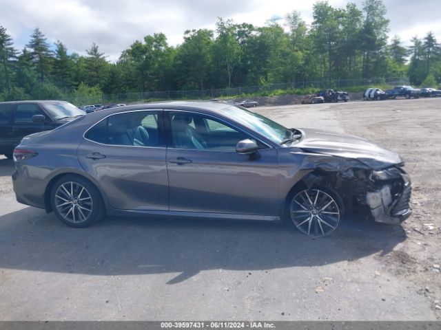 4T1F11AK6MU540105 Toyota CAMRY XLE