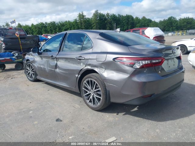 4T1F11AK6MU540105 Toyota CAMRY XLE
