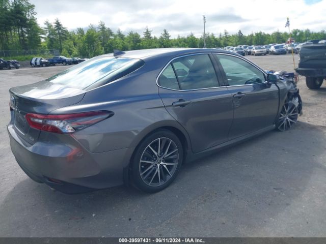 4T1F11AK6MU540105 Toyota CAMRY XLE