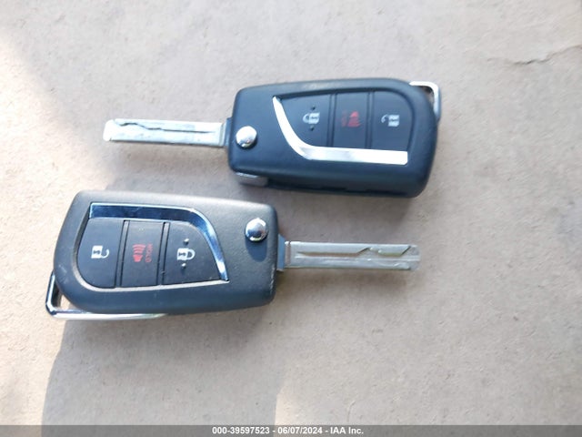 Toyota RAV4 LE 2019 JTMH1RFV1KD032331 Image 11