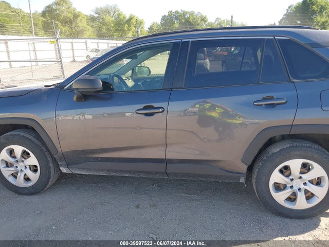 Toyota RAV4 LE 2019 JTMH1RFV1KD032331 Image 14