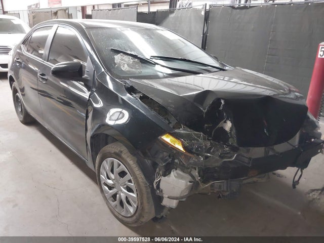 Toyota COROLLA LE 2019 5YFBURHE6KP935744 Image 1