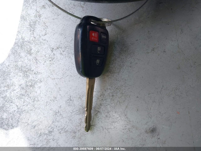 Продаж на аукціоні авто 2016 Toyota Corolla Le, vin: 2T1BURHEXGC608206, номер лоту: 39597609