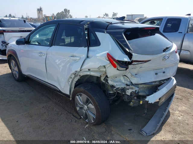 KM8K23AG9MU104531 Hyundai Kona Electric Sel