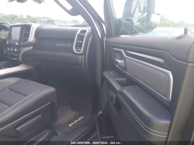 1C6RRFBG0NN279641 RAM 1500 Big Horn Quad Cab 4x4 6'4 Box