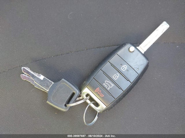 KIA Soul 2016 KNDJN2A24G7330162 Image 11